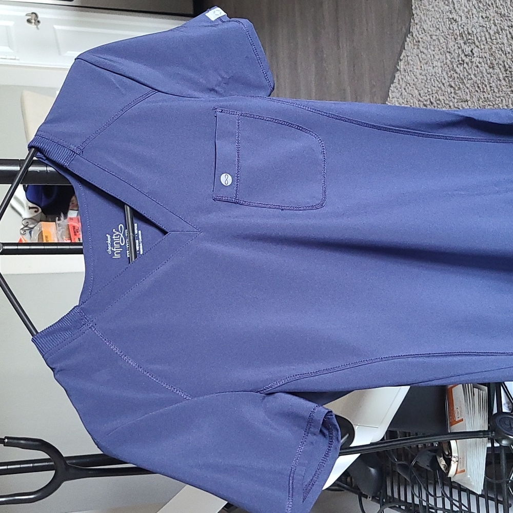 Cherokee Infinity Scrub Top